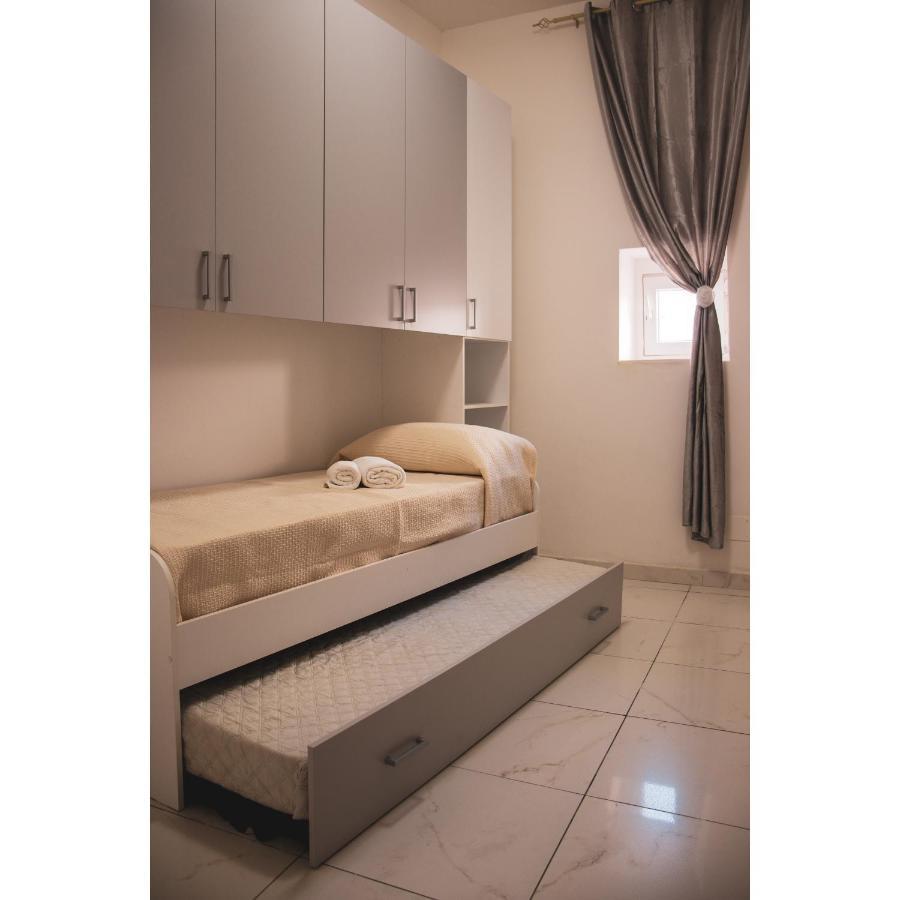 Historical Center Duomo Suite Наполи Екстериор снимка