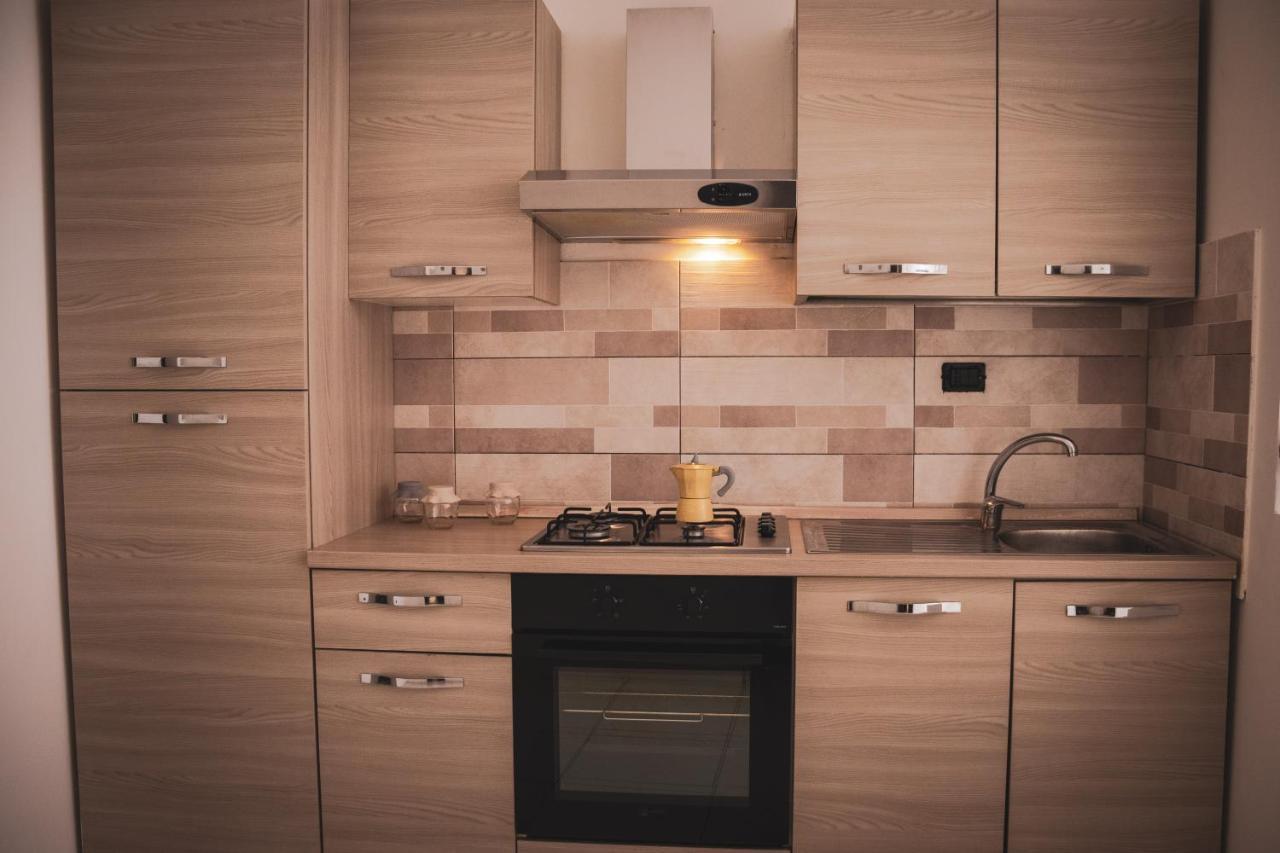 Historical Center Duomo Suite Наполи Екстериор снимка